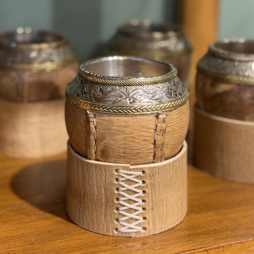 Mate Torpedo Imperial (Calabaza y cuero crudo) - Virola Alpaca Cincelada